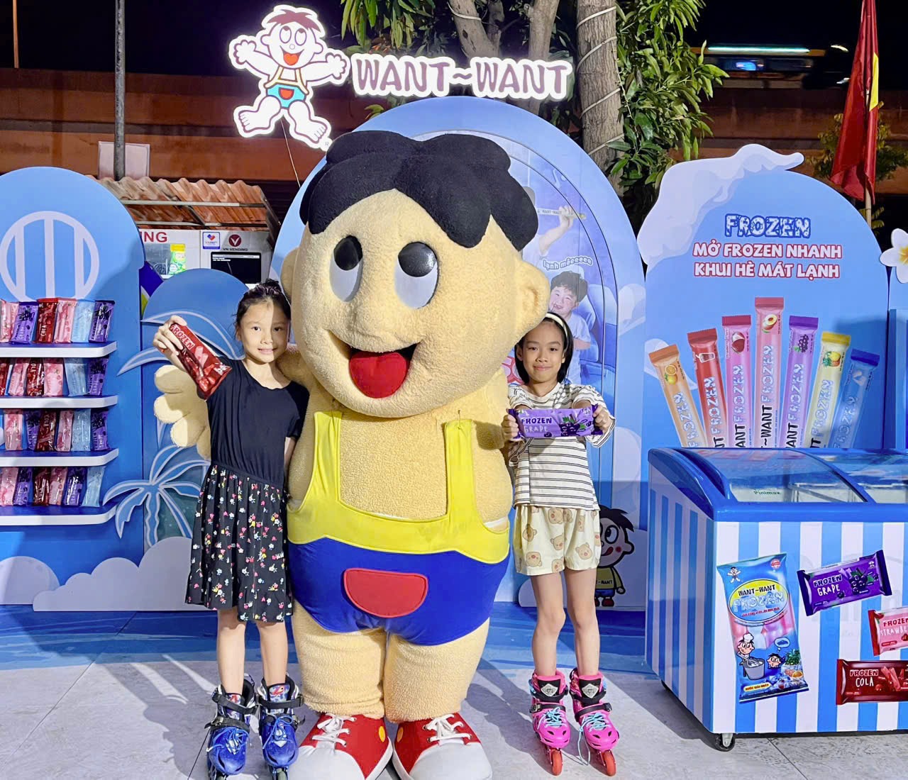 Check-in ngay với Hot Kid và Frozen nhận kem mát lạnh