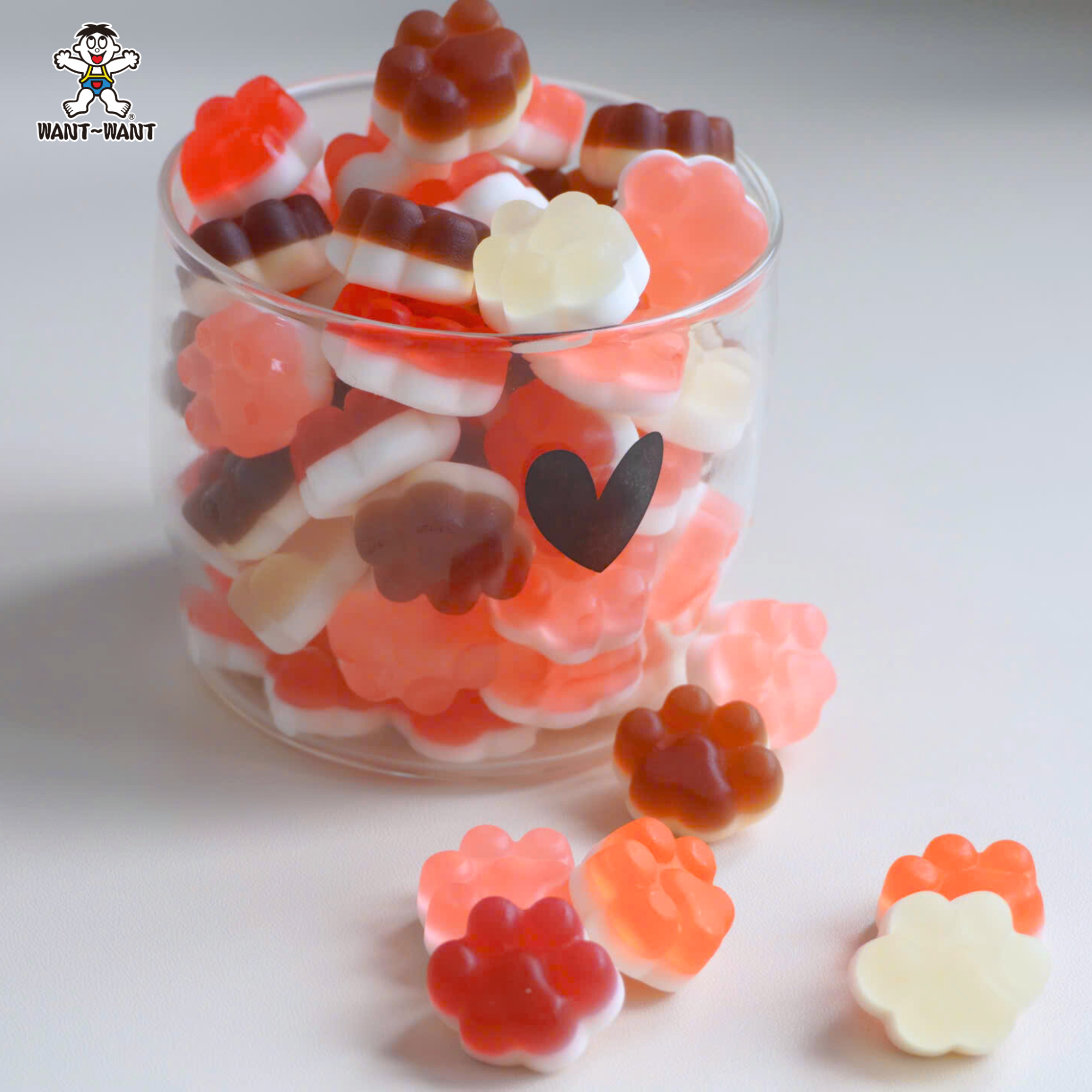Kẹo dẻo chân mèo 2 lớp dâu và sữa chua Want Want QQ Gummies