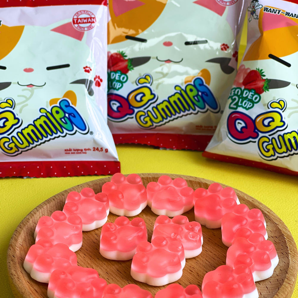 Kẹo dẻo chân mèo 2 lớp dâu và sữa chua Want Want QQ Gummies